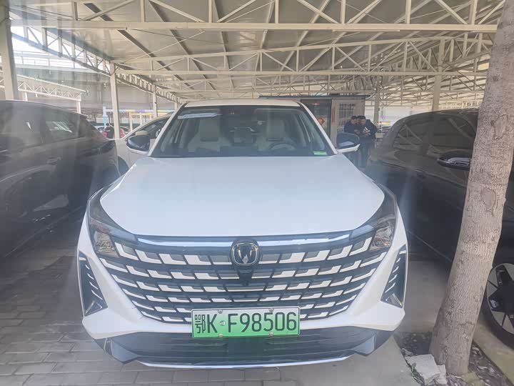 Фото 2 - Changan UNI-Z Hybrid