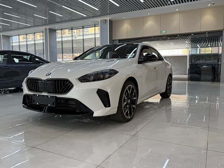 Photo 1 - BMW 2 Series