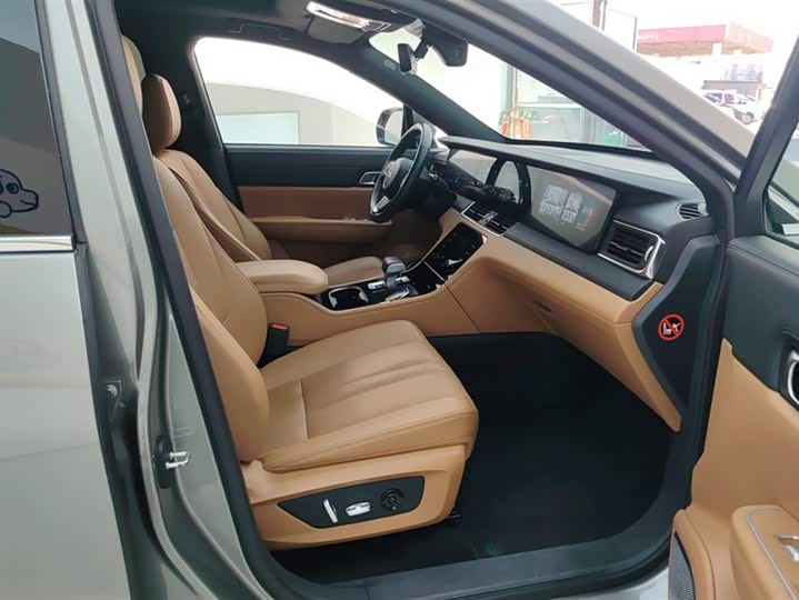 Фото 8 - LiXiang One