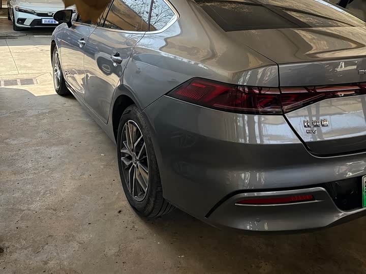 Фото 8 - BYD Qin Plus