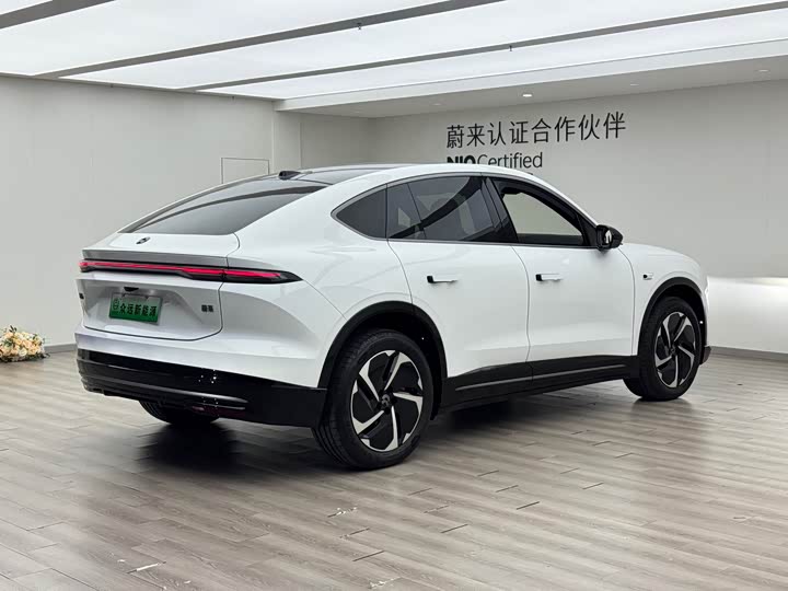 Фото 5 - Nio EC6