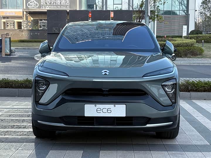 Photo 4 - Nio EC6
