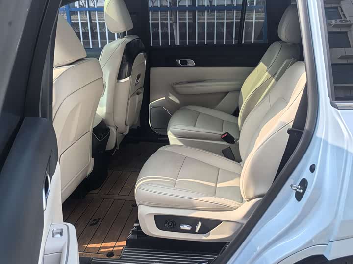 Фото 4 - LiXiang One