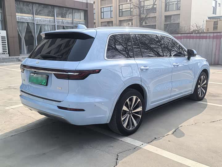 Фото 8 - LiXiang One