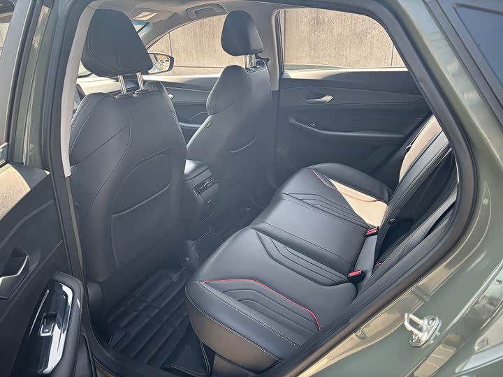 Фото 6 - Geely Binrui