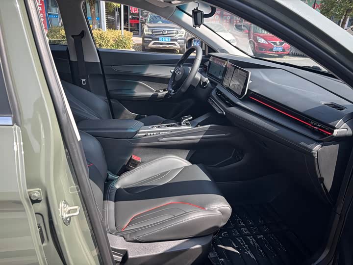 Фото 7 - Geely Binrui