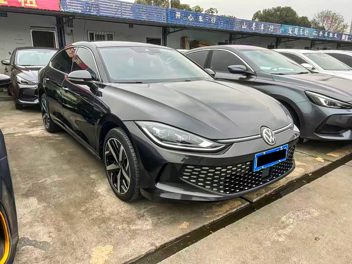 Photo 3 - Volkswagen Lamando L