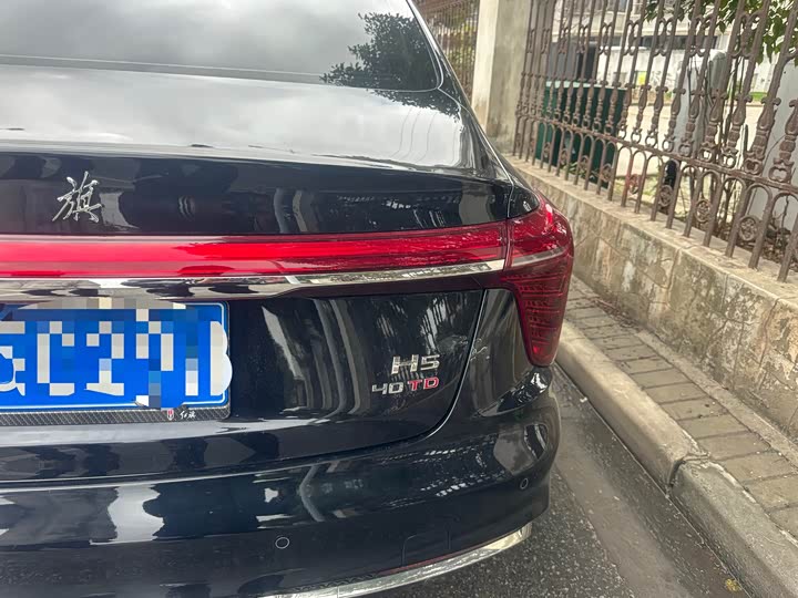 Фото 8 - Hongqi H5