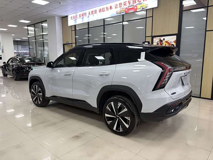 Photo 5 - Geely Atlas L