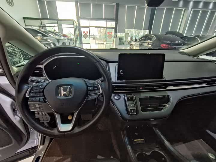 Фото 5 - Honda Elysion