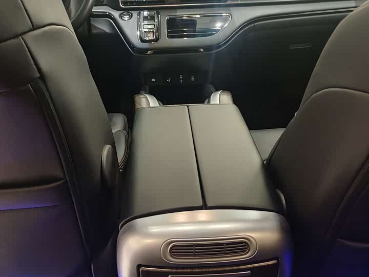 Фото 7 - Honda Elysion