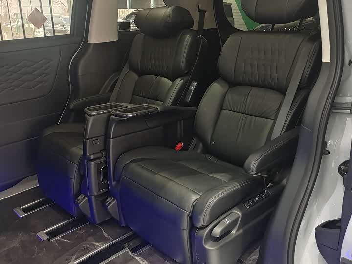 Фото 9 - Honda Elysion