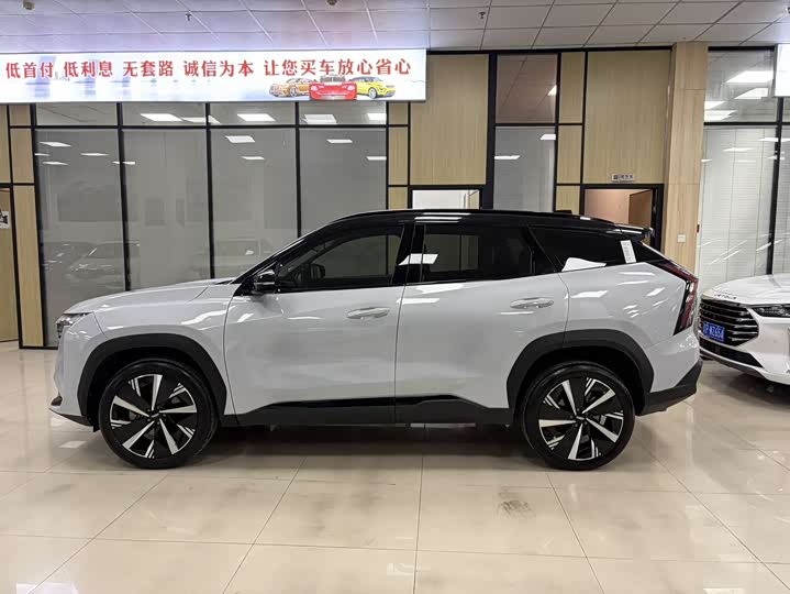 Photo 4 - Geely Atlas L