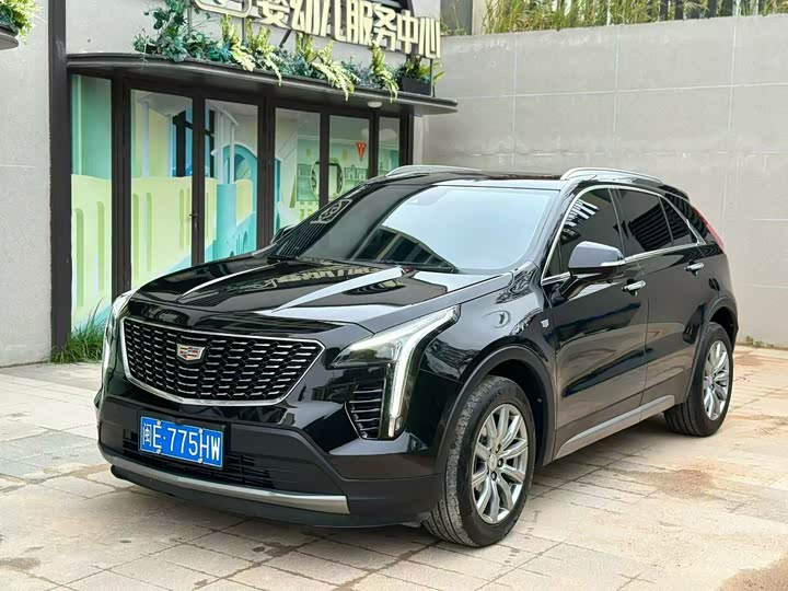 Фото 1 - Cadillac XT4