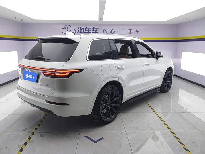 Фото 3 - LiXiang One