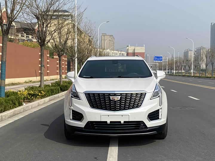 Фото 2 - Cadillac XT5