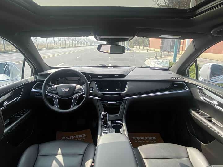 Фото 5 - Cadillac XT5