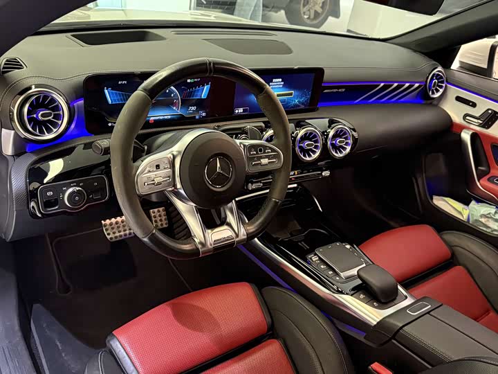 Фото 3 - Mercedes-Benz CLA-Class AMG