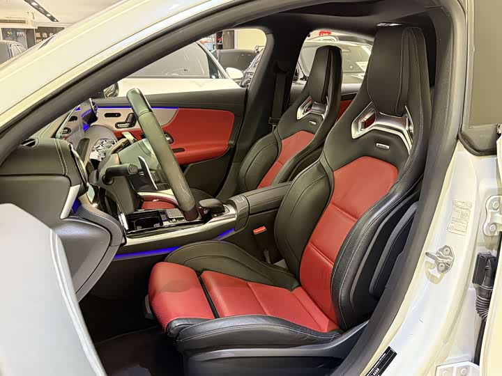 Фото 6 - Mercedes-Benz CLA-Class AMG