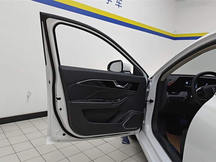 Photo 7 - Bestune B70