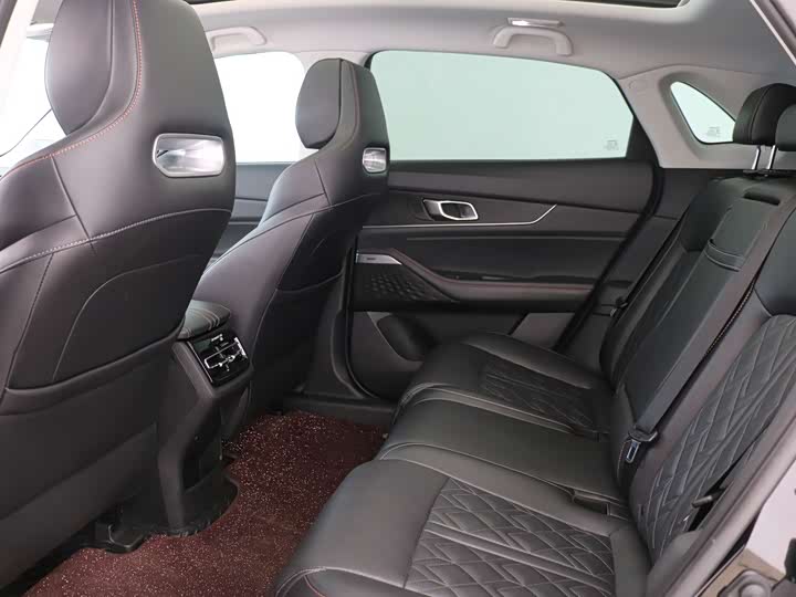 Фото 8 - Changan UNI-K