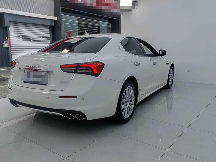 Фото 7 - Maserati Ghibli