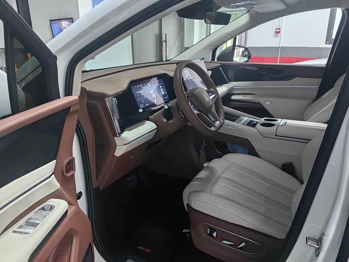 Фото 3 - BYD Xia