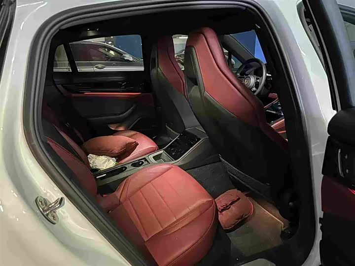 Фото 8 - Porsche Panamera