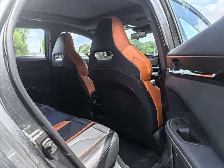 Фото 8 - Changan UNI-V