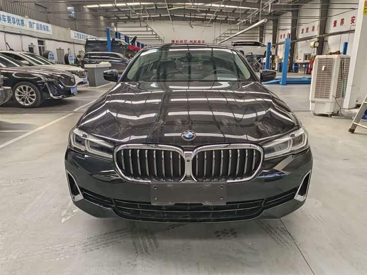 Фото 2 - BMW 5 Series