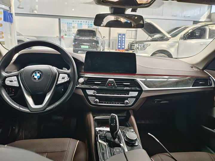 Фото 9 - BMW 5 Series