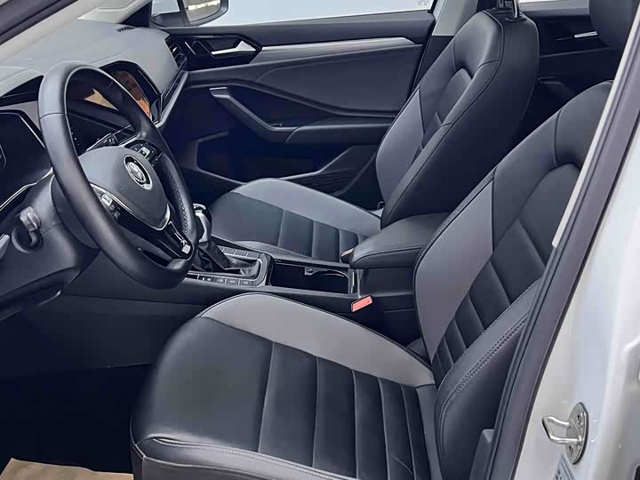 Фото 6 - Volkswagen Sagitar L