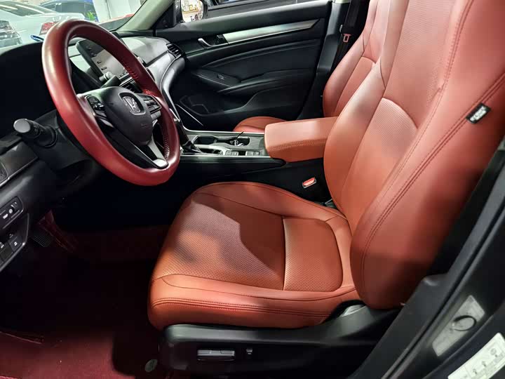 Photo 6 - Honda Accord