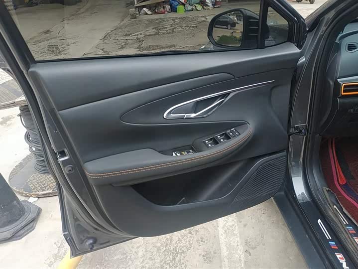 Фото 7 - Changan UNI-T