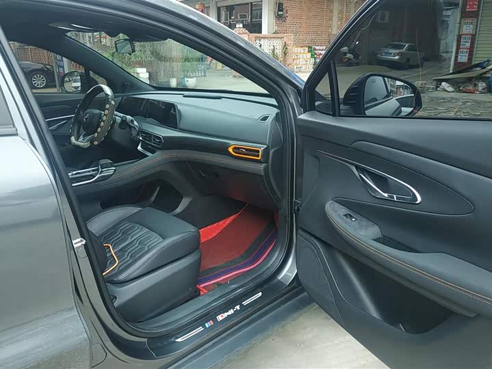 Фото 8 - Changan UNI-T