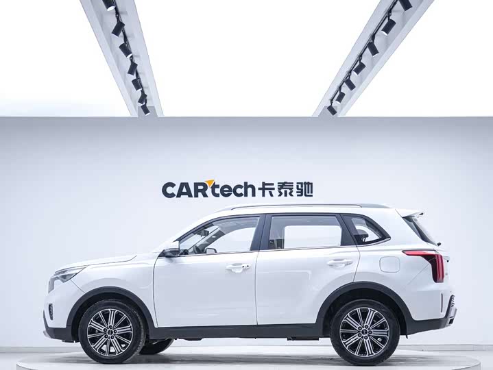 Фото 2 - Kia Sportage GT-line