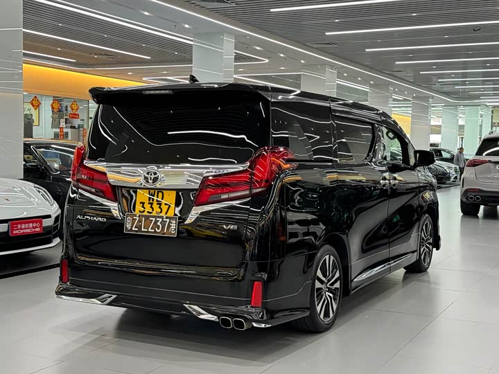 Фото 4 - Toyota Alphard