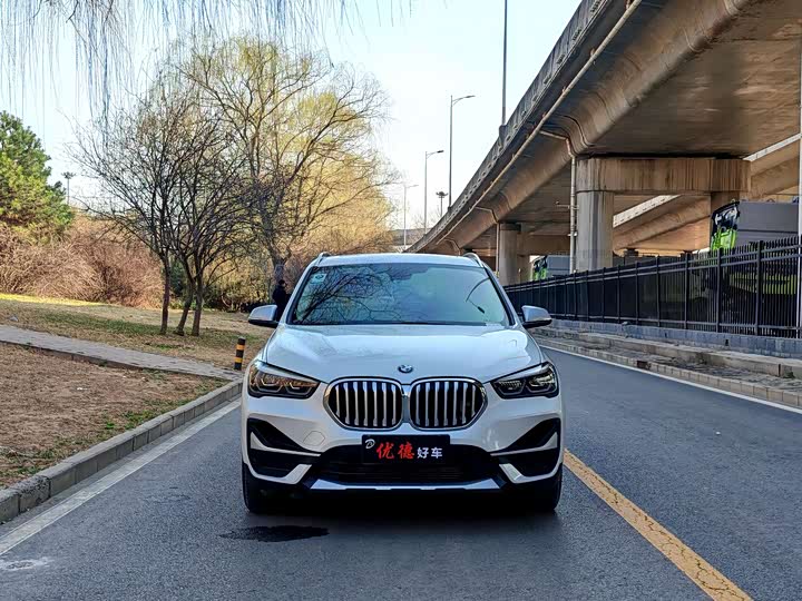 Фото 2 - BMW X1