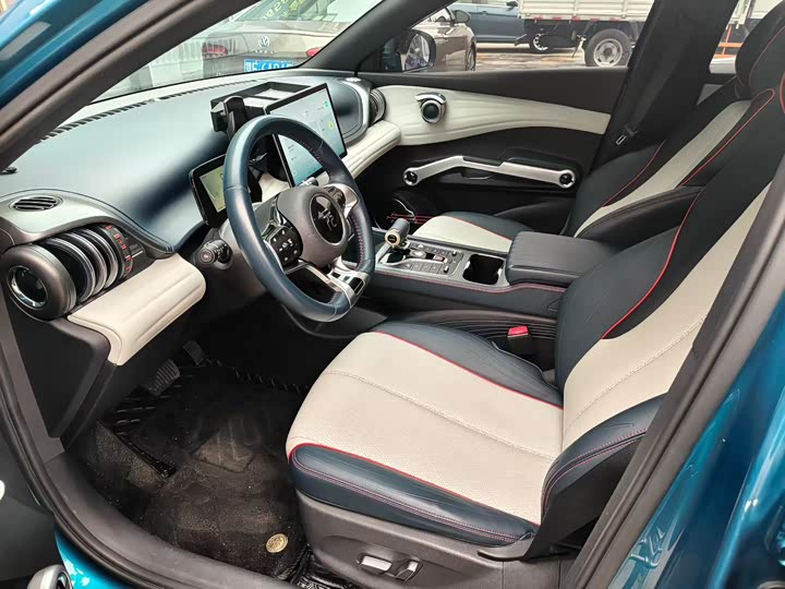 Фото 7 - BYD Yuan Plus