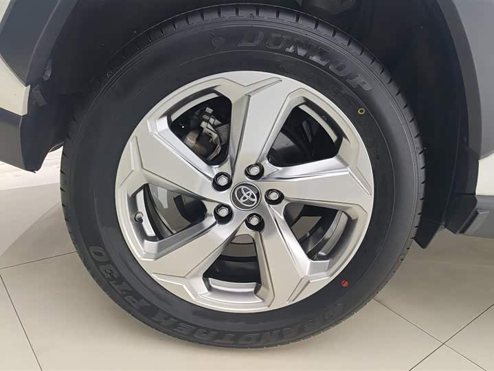 Toyota RAV4 2021 2021款 2.0L CVT两驱风尚PLUS版