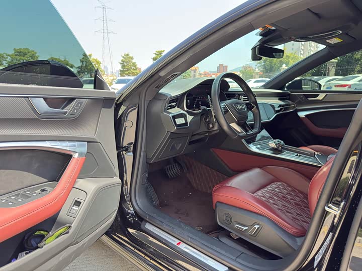 Фото 4 - Audi A7L