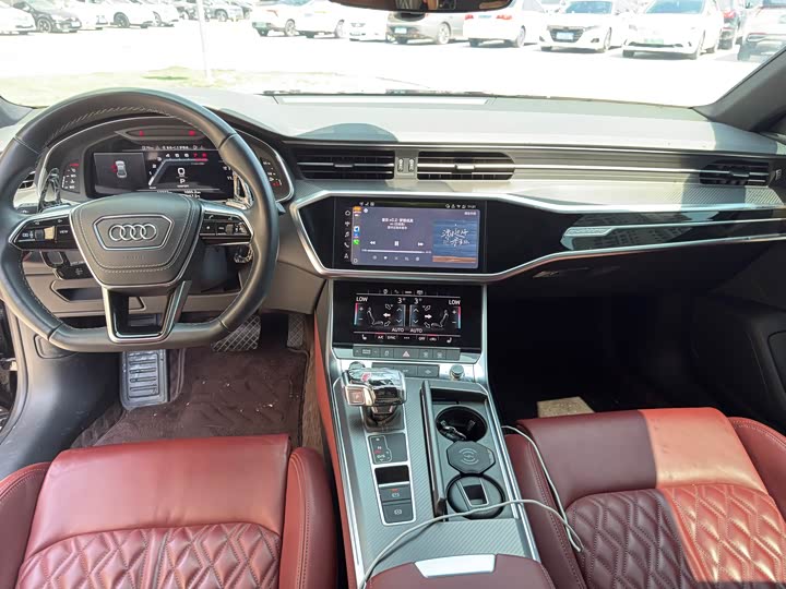 Фото 6 - Audi A7L