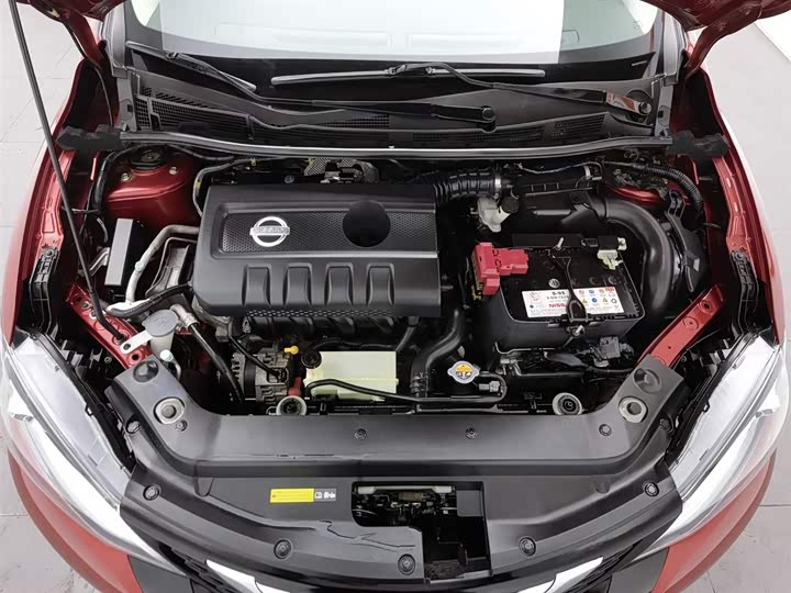 Photo 6 - Nissan Tiida