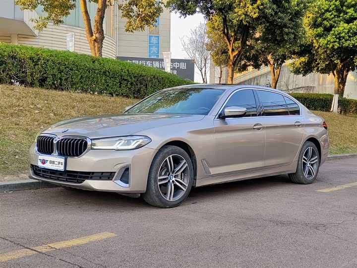 Фото 1 - BMW 5 Series