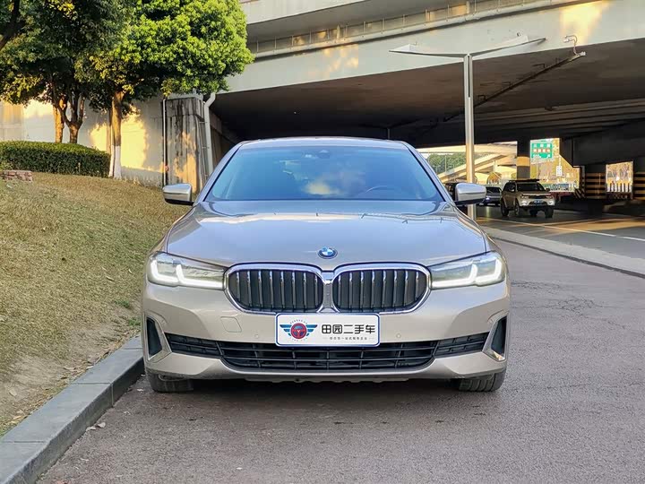 Фото 2 - BMW 5 Series