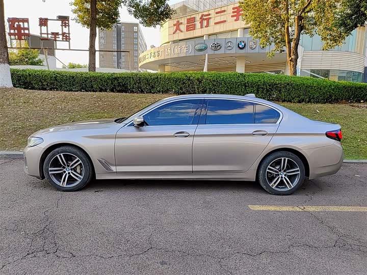 Фото 3 - BMW 5 Series