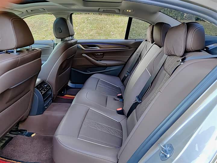 Фото 8 - BMW 5 Series