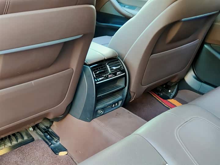 Фото 9 - BMW 5 Series