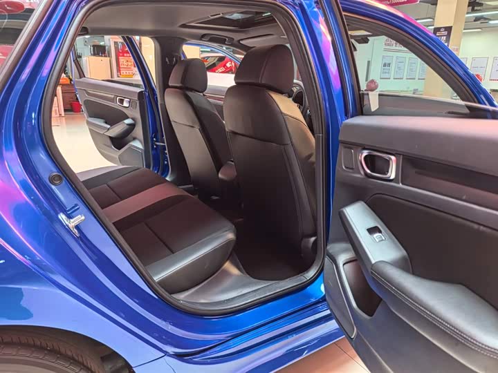 Фото 8 - Honda Civic