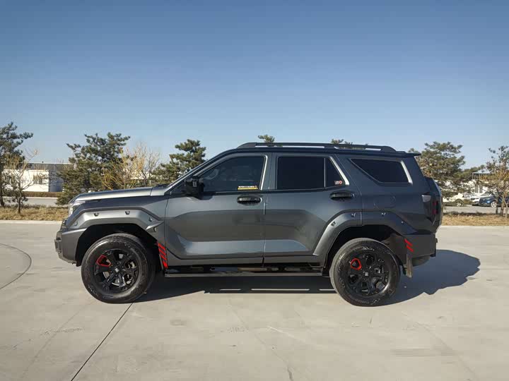 Photo 2 - Tank 400 Hybrid